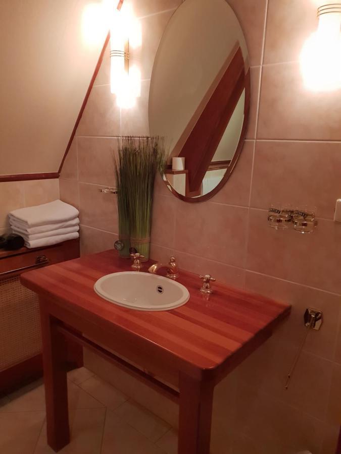 Boetiek Hotel Marum Bagian luar foto